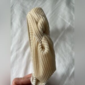 Brand new Simons CORDUROY BOW HEADBAND